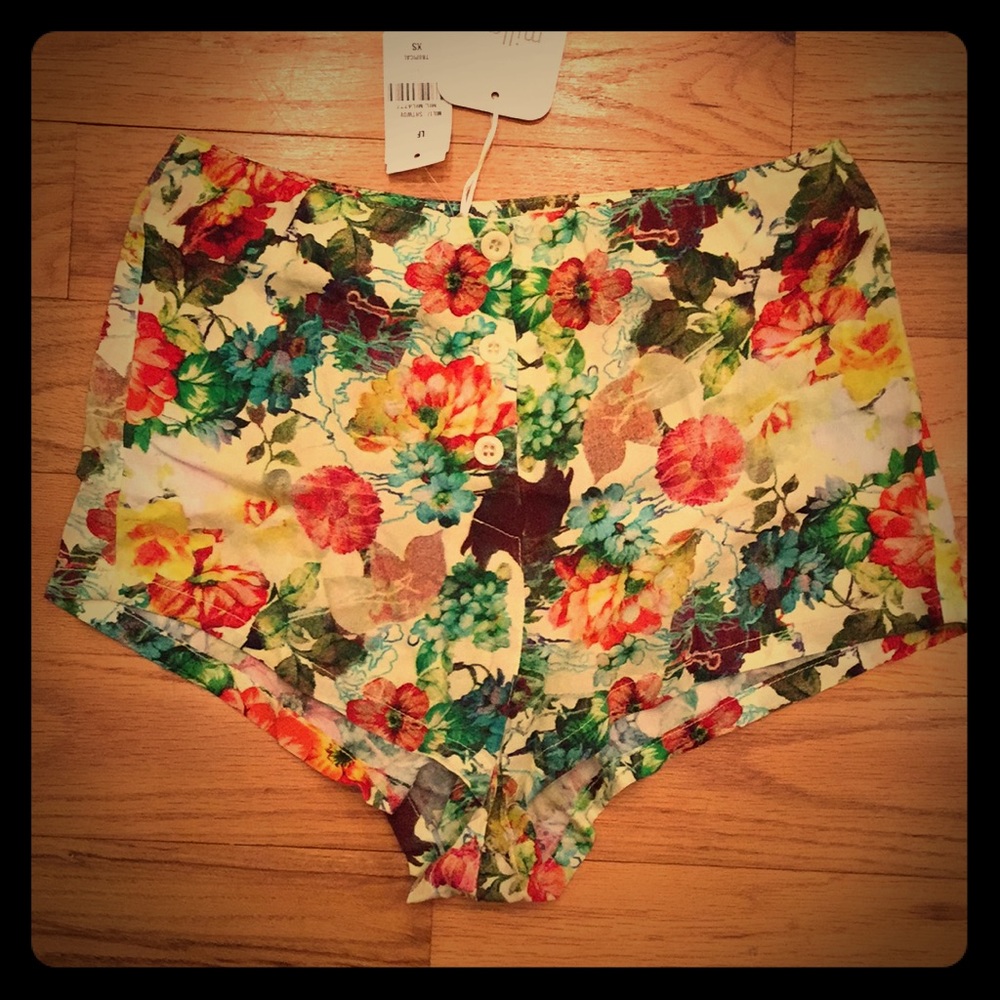 LF Millau short shorts tropical pattern XS